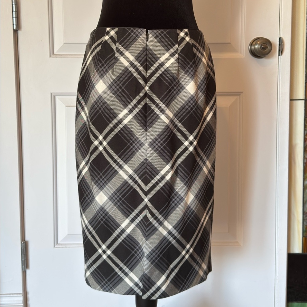 White House Black Market Plaid Pencil Skirt